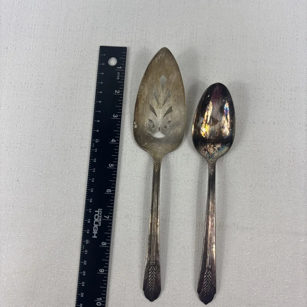 International Silver Co. Allure Silverplate‎ Pie Server And Spoon Set
